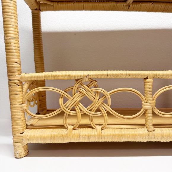 Vintage Ratan Wicker Wall or Table Top Shelf - Picture 10 of 14